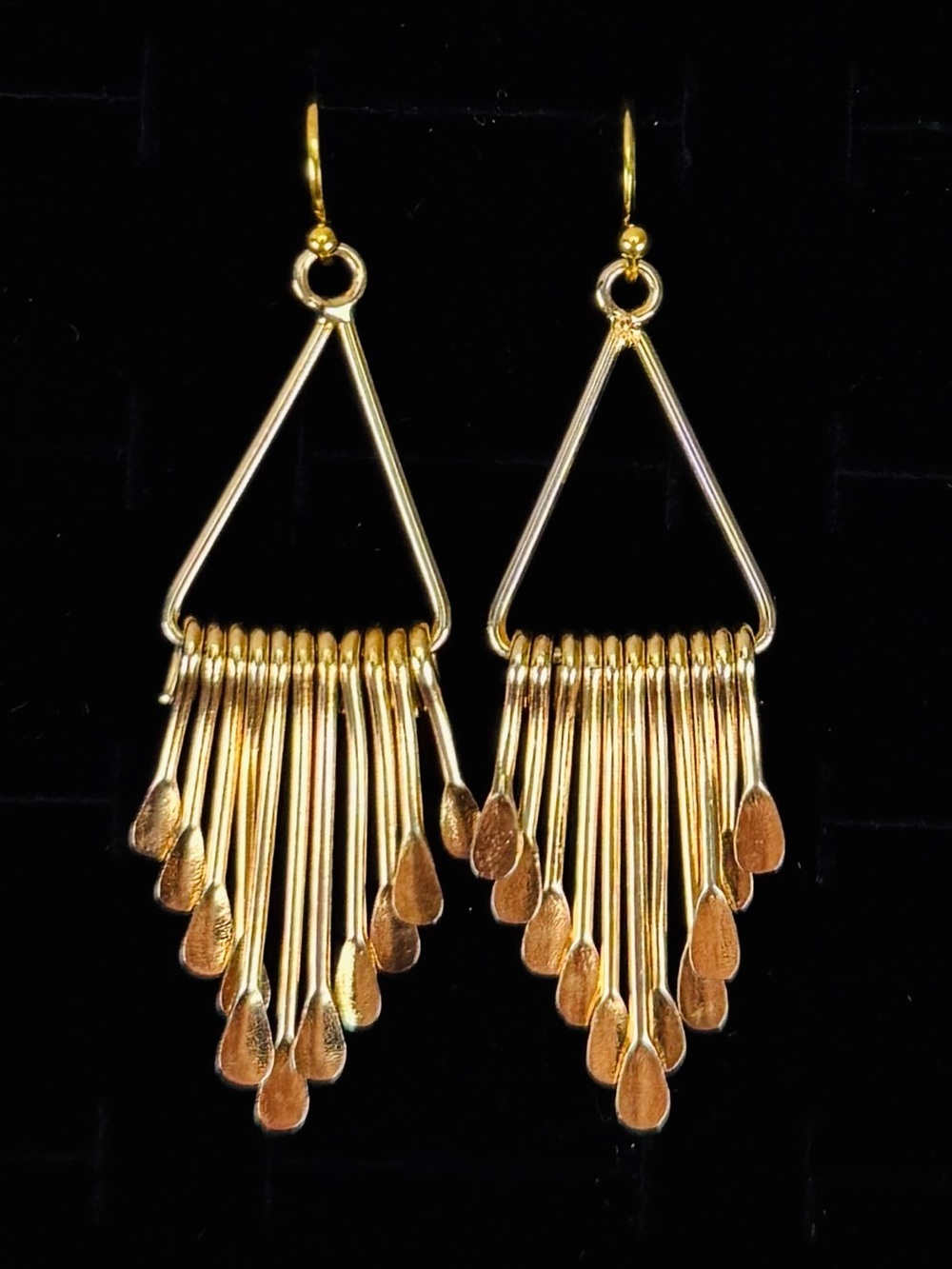 Beautiful, vintage goldtone, modernist fringe metal pierced earrings